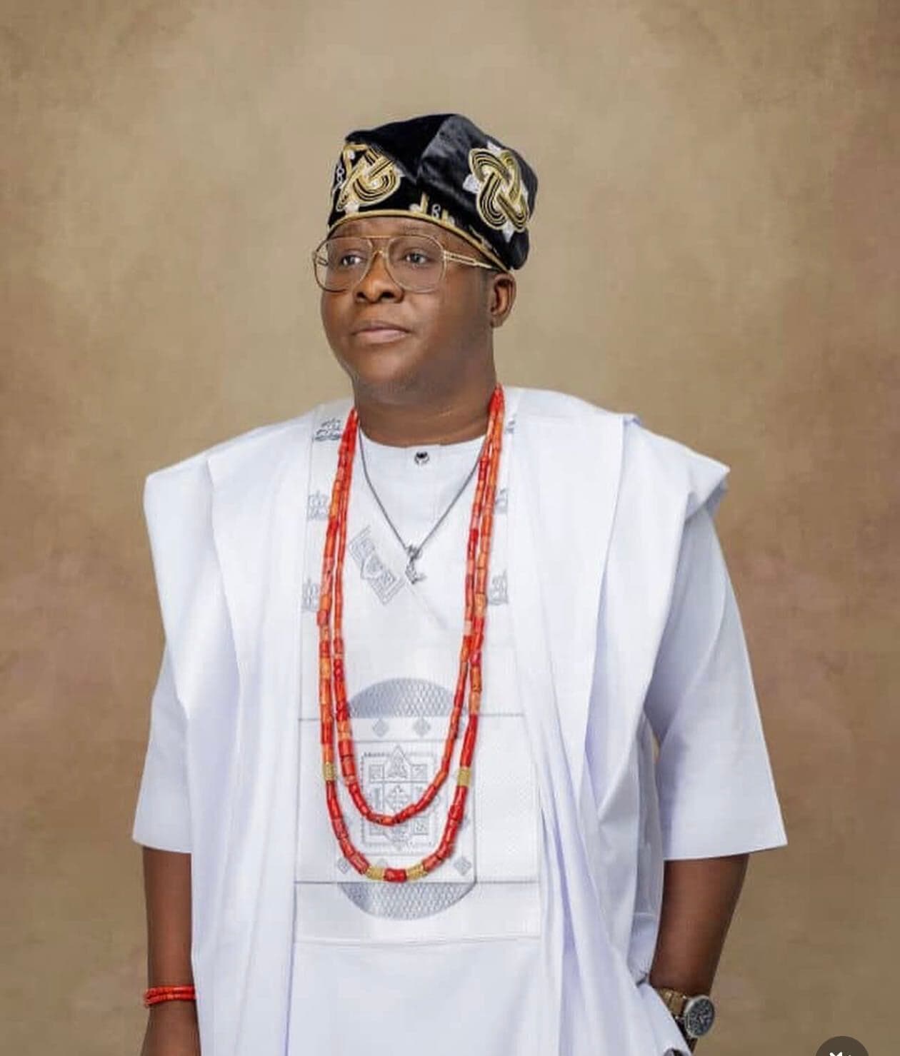 Ààrẹ Laleye Oladipupo. (HON)